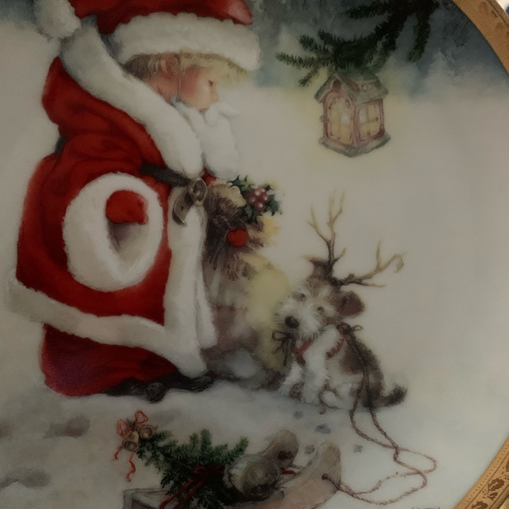 Hamilton Collection 1993 Santa's Littlest Helper - Picture 4 of 5